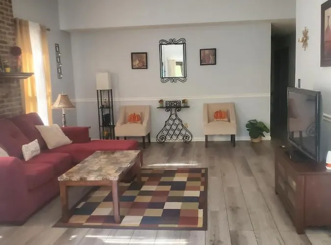 Cozy Indy Home