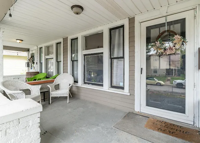 Cozy Home Near Fountain Square & 5 Min Lucas Oil