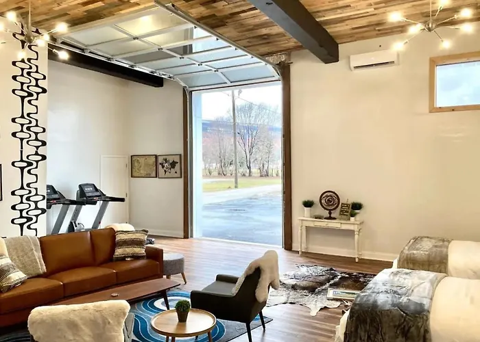 Stadium Lofts On Meridian #4