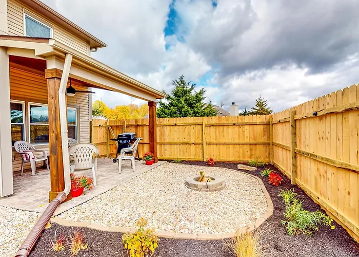 Indy Home W/ Dog-Friendly Yard! 9 Mi To Dtwn